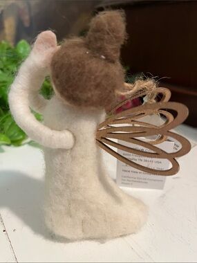 NWT WOOL Felted ANGEL Ornate Wood Wings Kneelin Praying Brunette Hair Bun Lovely